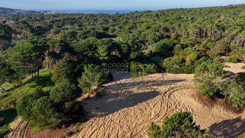 Terreno Rústico com 2360 m2 em Janas, Azenhas do Mar
