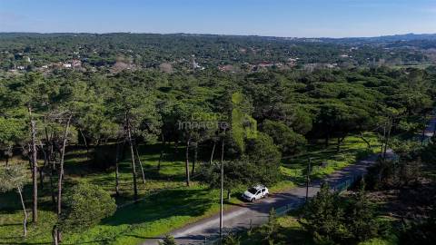 Terreno Rústico com 4.600 m2 em Areais, Almoçageme - Colares