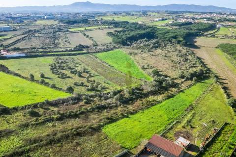 Terreno Rústico com  7.120 m² em Sintra