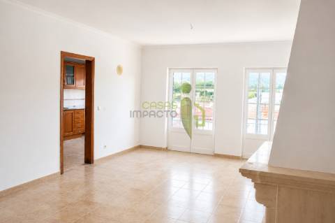 Apartamento T2 Arrendamento em Colares,Sintra