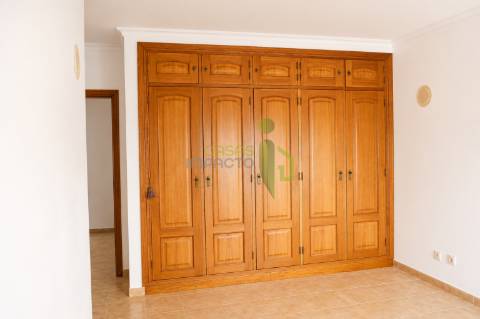 Apartamento T2 Arrendamento em Colares,Sintra