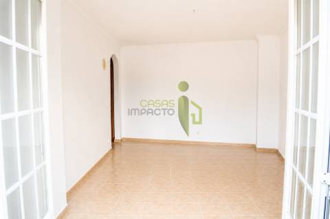 Apartamento T2 Arrendamento em Colares,Sintra