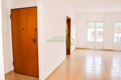 Apartamento T2 Arrendamento em Colares,Sintra