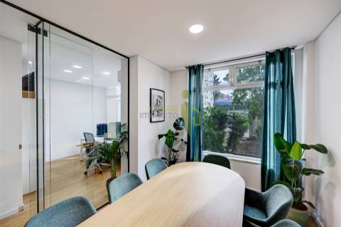 Loja na Anta com 80m2 Remodelada