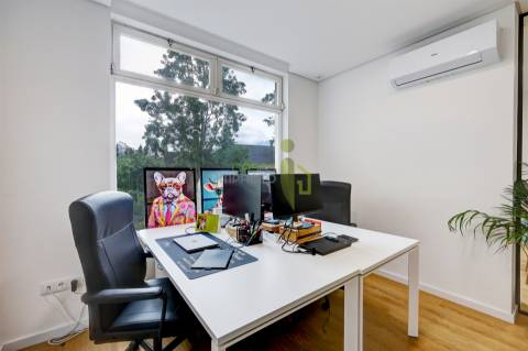 Loja na Anta com 80m2 Remodelada