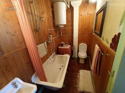 Moradia T4 renovada no centro da Vila