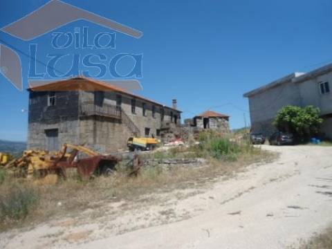 Quinta e moradia e outras