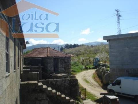 Quinta e moradia e outras