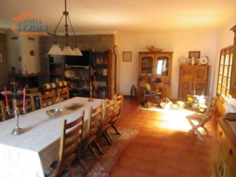 Moradia com vistas para o rio Douro - Resende 