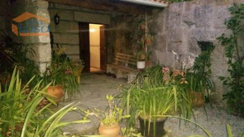 Moradia com vistas para o rio Douro - Resende 