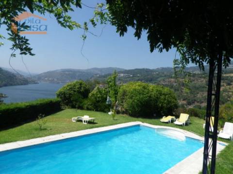 Moradia com vistas para o rio Douro - Resende 