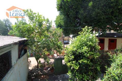 Prédio com 4 T1 em O.do Douro V.N. Gaia.