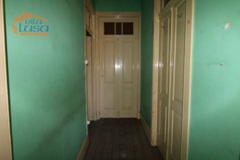 Prédio com 4 T1 em O.do Douro V.N. Gaia.