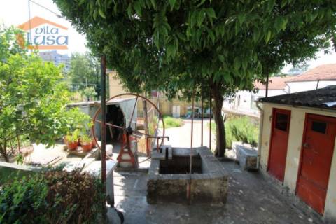 Prédio com 4 T1 em O.do Douro V.N. Gaia.