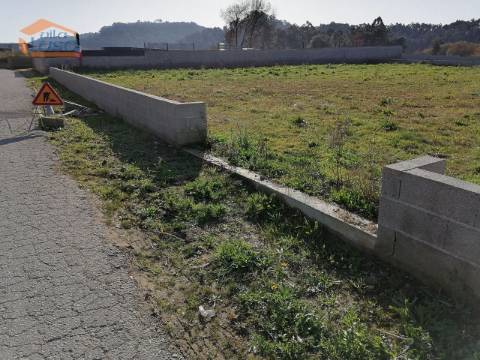 Lote para construção em Antas