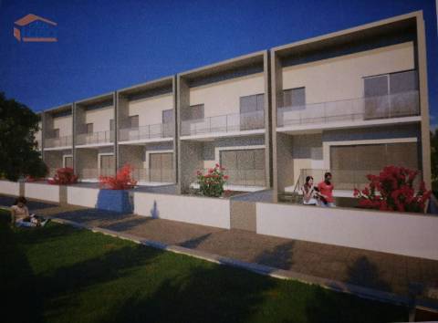 Terreno c/ projeto aprovado, para condomínio privado com construção de 20 Moradias em Valongo