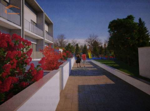 Terreno c/ projeto aprovado, para condomínio privado com construção de 20 Moradias em Valongo