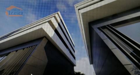 Loja de rua em prédio novo com lugar de garagem - São Pedro da Cova