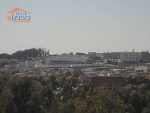 Lote de Terreno (com vistas para o Porto) em Rio Tinto