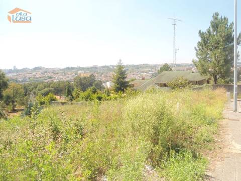 Lote de Terreno (com vistas para o Porto) em Rio Tinto