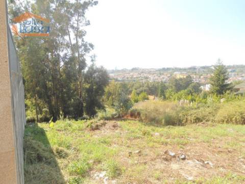 Lote de Terreno (com vistas para o Porto) em Rio Tinto