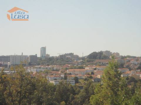 Lote de Terreno (com vistas para o Porto) em Rio Tinto
