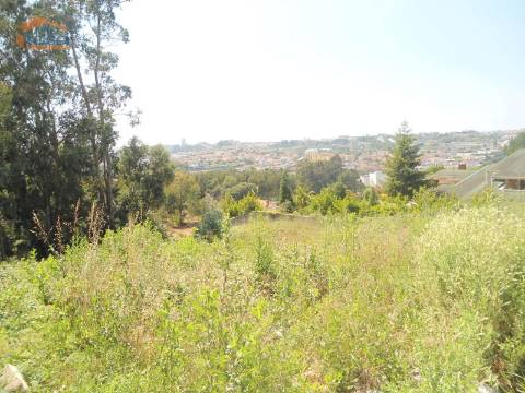 Lote de Terreno (com vistas para o Porto) em Rio Tinto