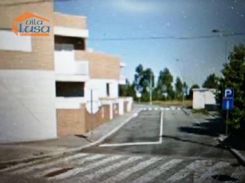 Lote para Construção em altura (cave + R/c+2) em Baguim do Monte