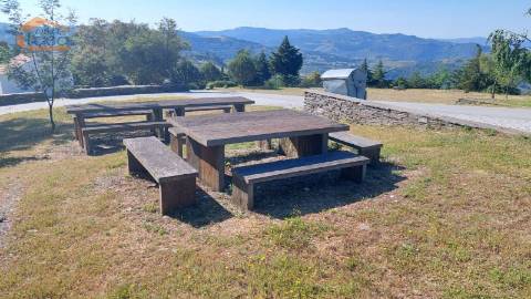 Terreno com paisagem para a Vila