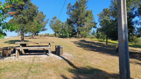 Terreno com paisagem para a Vila