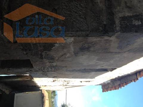 Moradia em Ruinas em Pedra