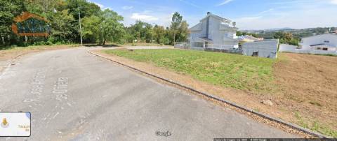 Terreno em Avintes no Loteamento Quinta da Bela Vista para moradia 3 frentes.