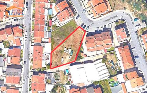 Terreno em Baguim com 794m2 