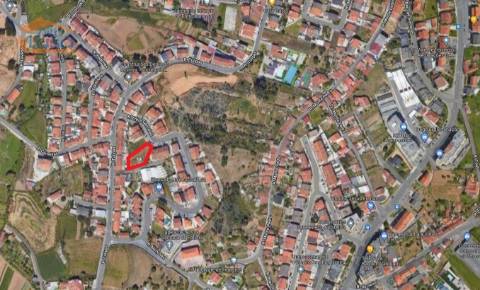 Terreno em Baguim com 794m2 