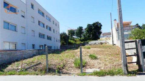 Terreno Urbano em Vila Nova de Gaia 