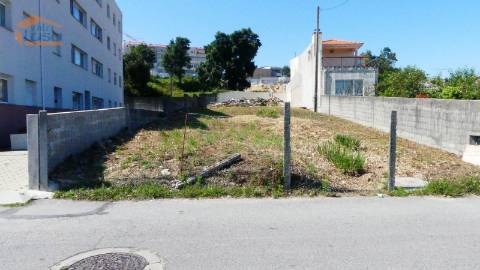 Terreno Urbano em Vila Nova de Gaia 
