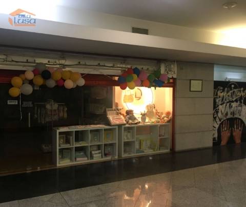 Venda de loja em Gondomar 