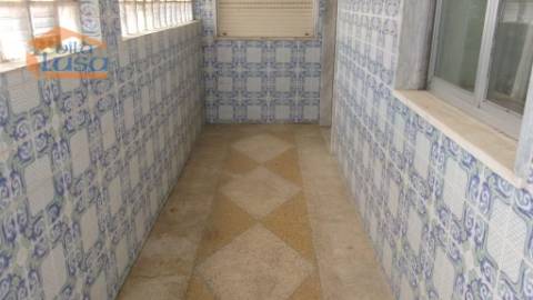 Moradia com 3 pisos em Travancinha,Seia