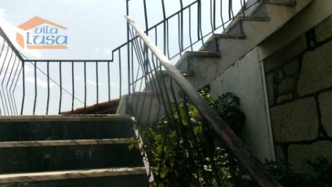 Moradia com 3 pisos em Travancinha,Seia