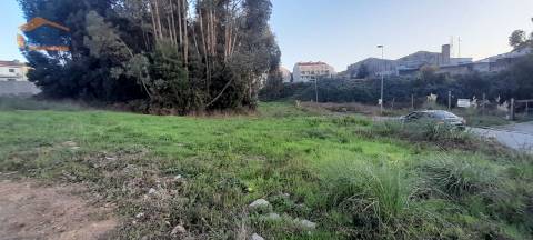 Terreno para construção junto ás piscinas municipais de Baguim do Monte -374m2 