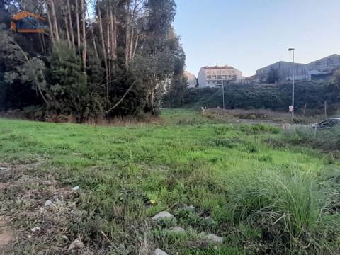 Terreno para construção junto ás piscinas municipais de Baguim do Monte -374m2 