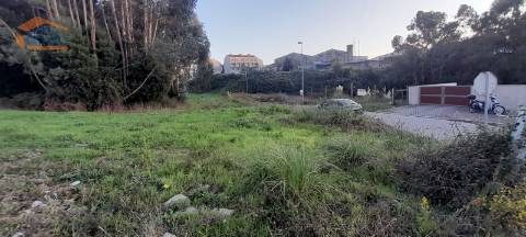 Terreno para moradia individual com 224m2  junto á rotunda do Alto de Valongo
