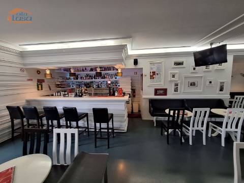  Oportunidade Única! Bar em Alvor à Venda!
