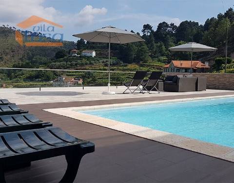 Moradia tranquila com excelente exposição solar para umas ferias inesquecíveis no campo. 