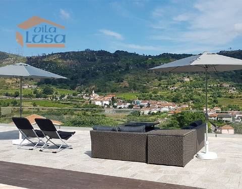 Moradia tranquila com excelente exposição solar para umas ferias inesquecíveis no campo. 