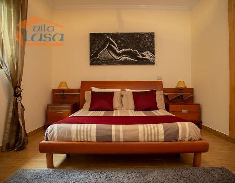 Moradia tranquila com excelente exposição solar para umas ferias inesquecíveis no campo. 