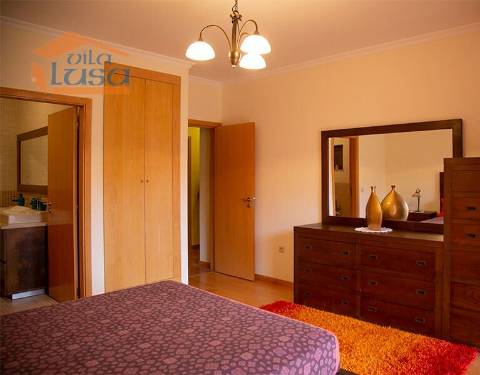 Moradia tranquila com excelente exposição solar para umas ferias inesquecíveis no campo. 