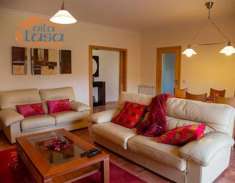 Moradia tranquila com excelente exposição solar para umas ferias inesquecíveis no campo. 