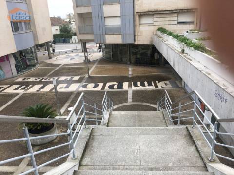Arrendamento de Loja no Empório em Gondomar 