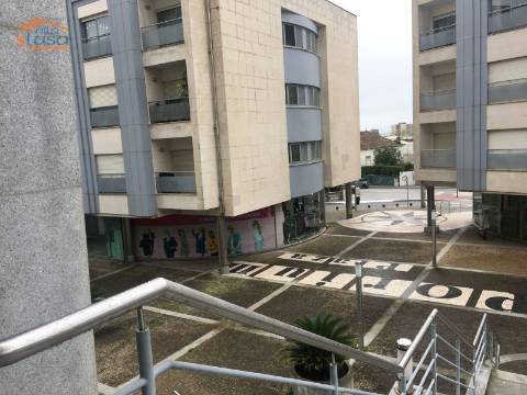 Arrendamento de Loja no Empório em Gondomar 